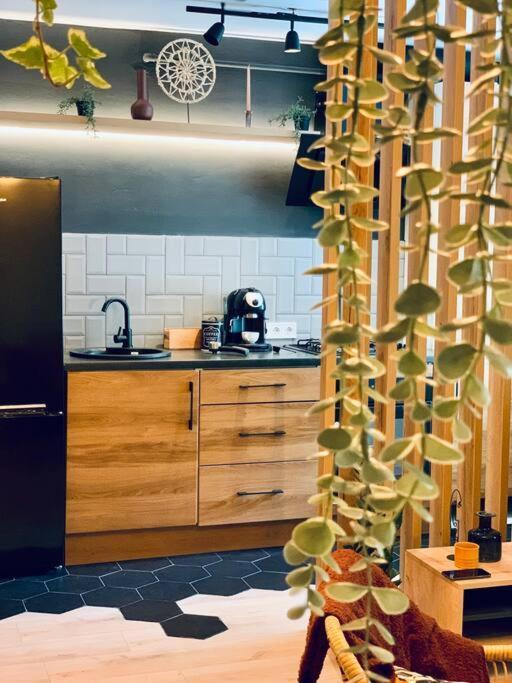 Appartement Heart Of The City - Modern Studio With Balcony à Bucarest Extérieur photo